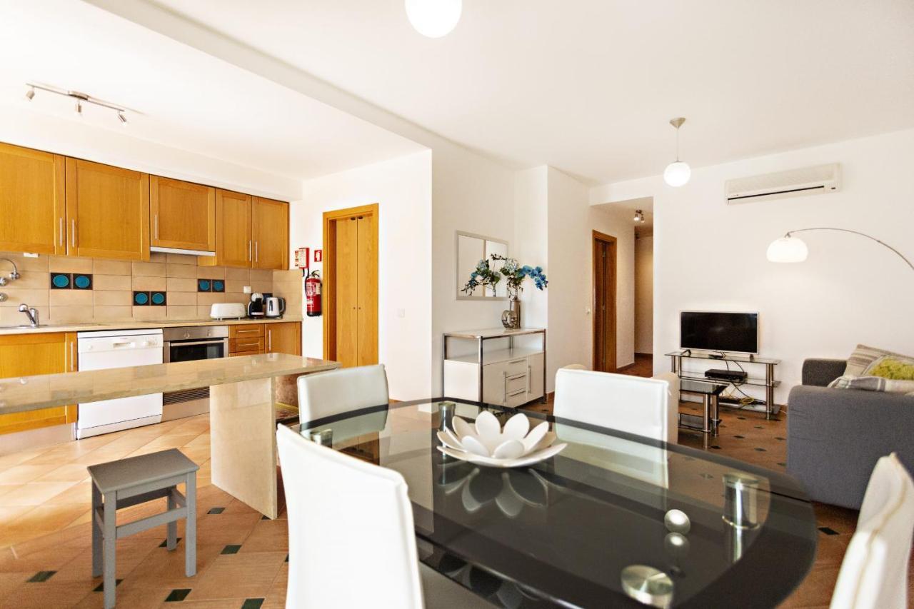 Camelia Apartment Santa Luzia  Luaran gambar